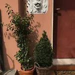 Con 3 3 Bagni E Posto Auto Libri E Giardini * Pero