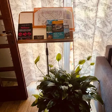 別荘 Con 3 3 Bagni E Posto Auto Libri E Giardini *