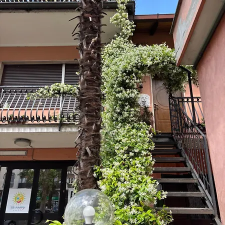 Hébergement de vacances Con 3 3 Bagni E Posto Auto Libri E Giardini Pero
